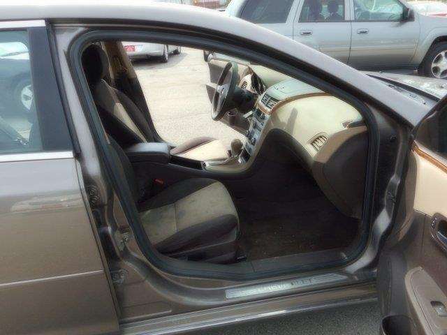 Chevrolet Malibu 2011 photo 10